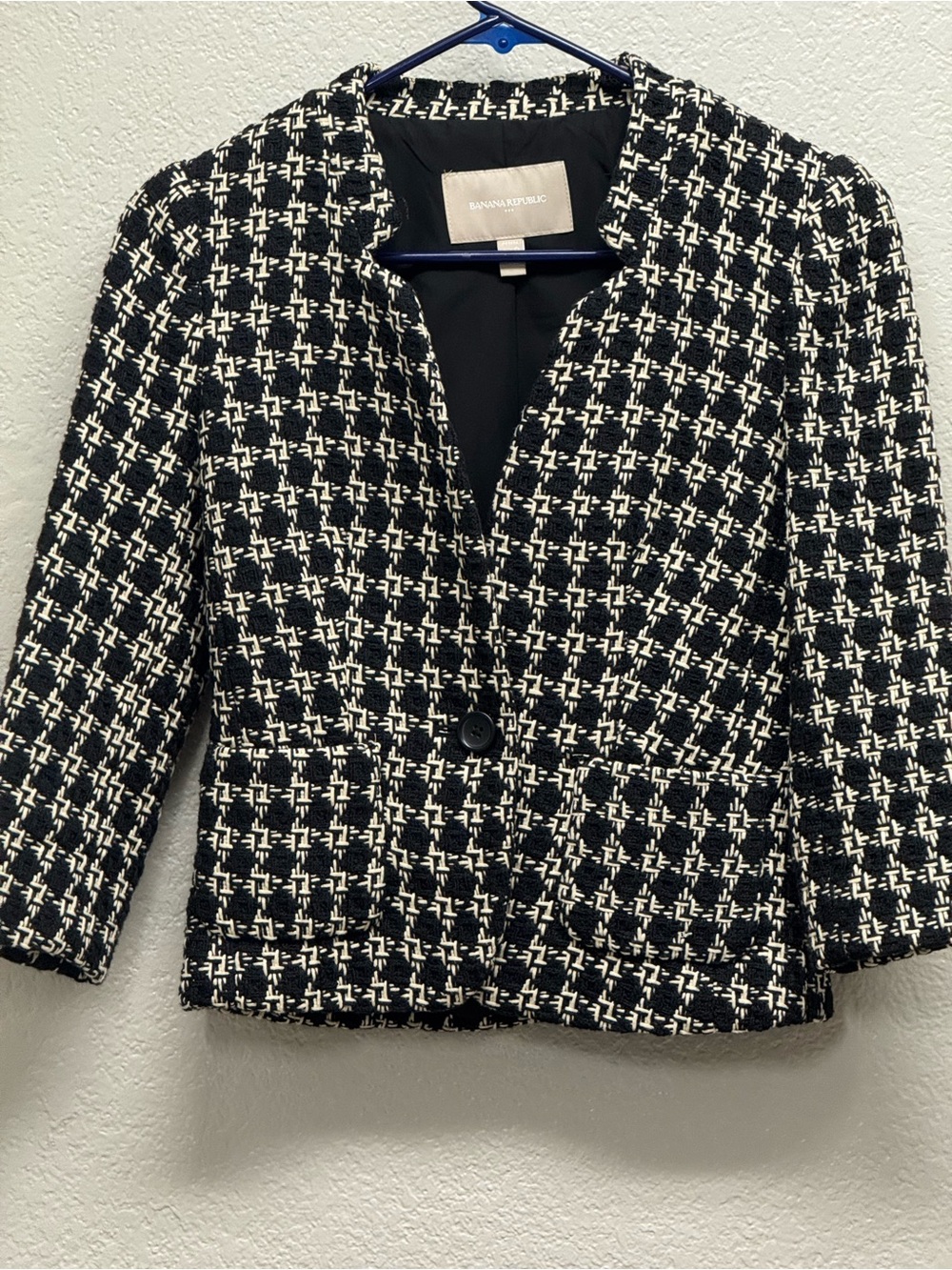Banana Republic Black and White Tweed Single-Button Blazer pockets pit 17, L 20”